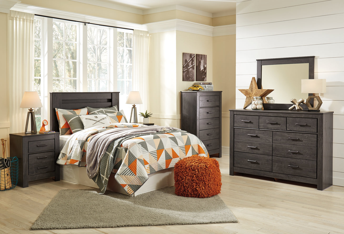 Brinxton Queen/Full Panel Headboard with Mirrored Dresser